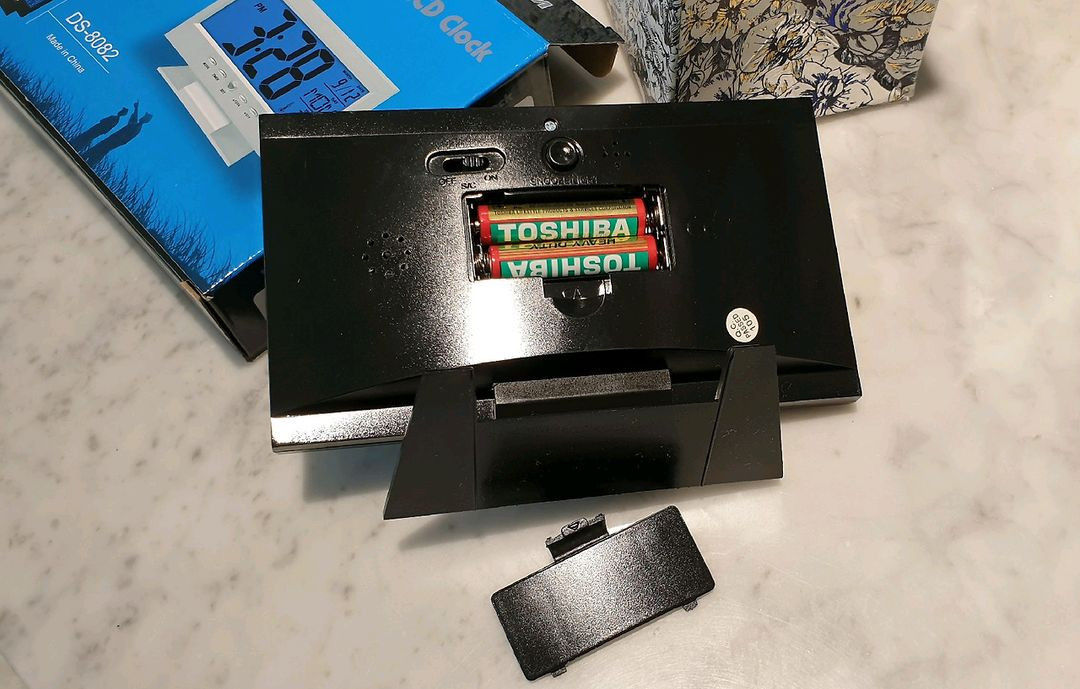 신기한 LCD 탁상 시계. 달력. 온도계 기능 이미지