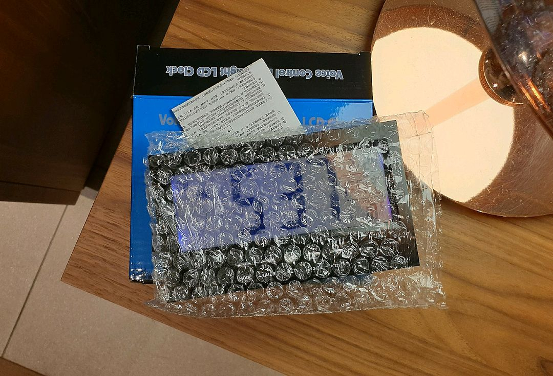 신기한 LCD 탁상 시계. 달력. 온도계 기능 이미지