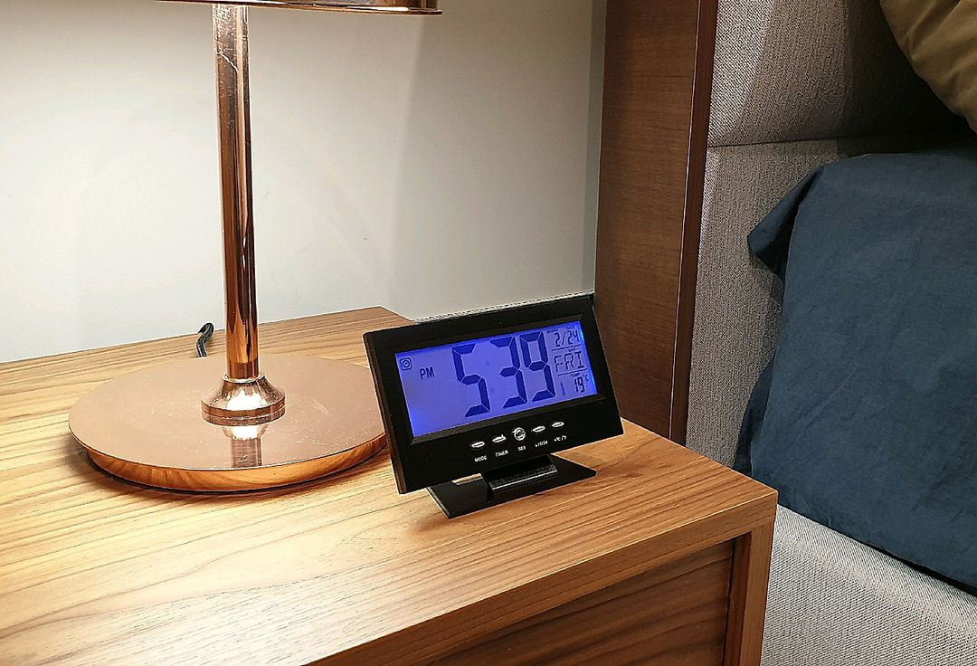 신기한 LCD 탁상 시계. 달력. 온도계 기능 이미지