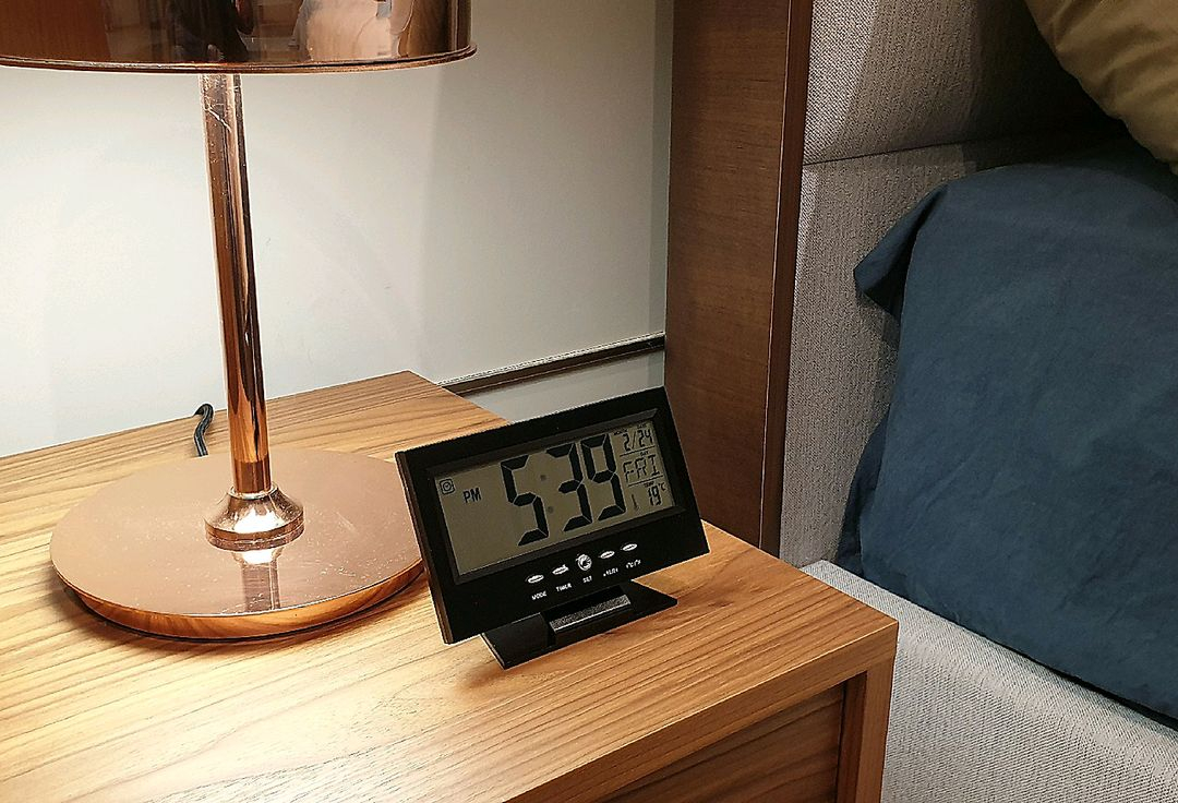 신기한 LCD 탁상 시계. 달력. 온도계 기능 이미지