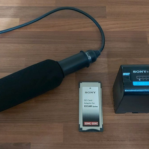 소니 마이크 , 소니 BP-U60배터리 , 소니 SXS sd어댑터 팝니다.