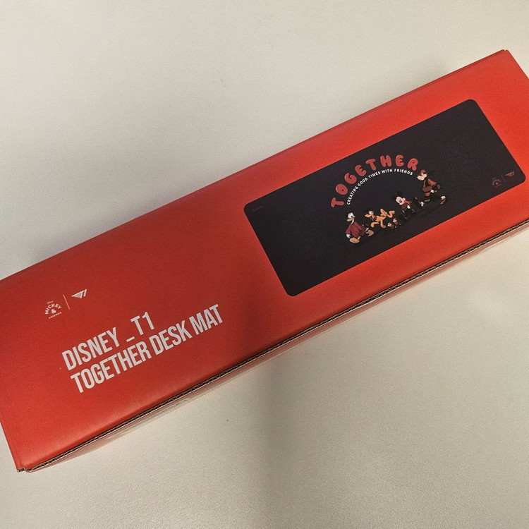 디즈니 T1 콜라보 데스크 매트 미개봉 새제품--3