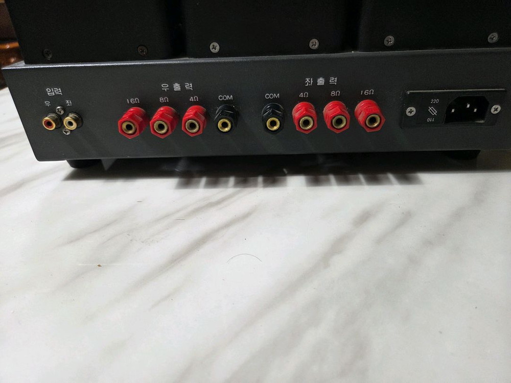 실바웰드 2a3 진공관 파워 앰프입니다 이미지