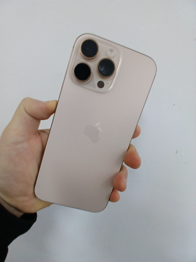 아이폰16프로맥스 256GB 배터리93%팝니다!!중고폰업무폰저가폰세컨폰공기계게임폰효도폰게임폰알뜰폰)--0