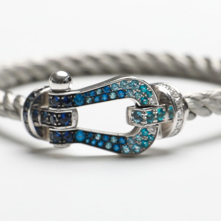 프레드 포스텐 브레이슬릿 18K 화이트 골드 및 풀파베 블루 스톤 & 화이트 다이아 라지 모델 이미지