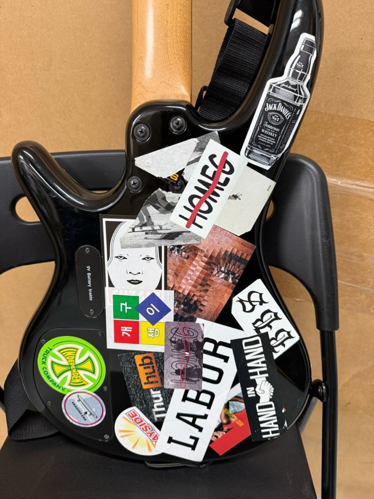 Ibanez GSR200 베이스 기타 (블랙) 가방포함--4