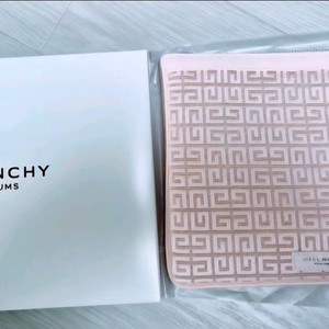 지방시 핑크 파우치(새상품)ㅡ2