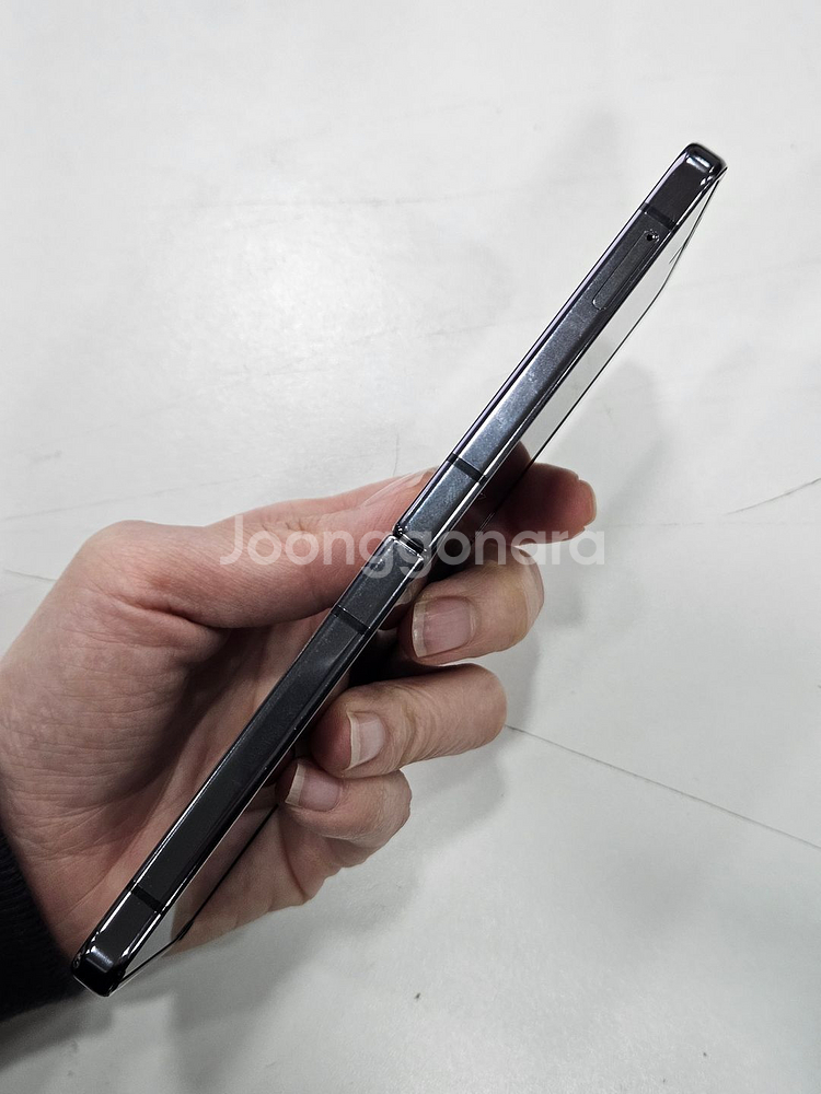 갤럭시Z플립5 256GB 블랙 가성비폰--1