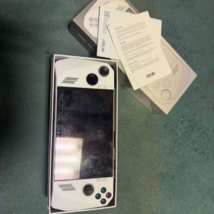 화이트 로갈리 풀박스 이미지