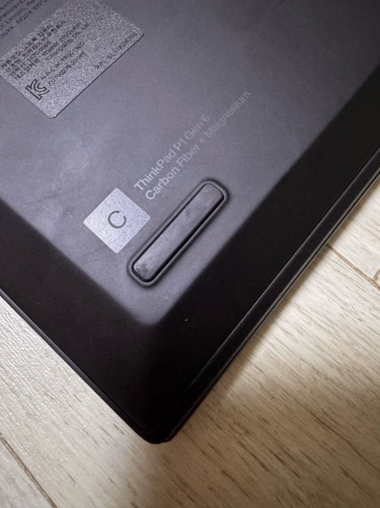 [정가400, 업자x] 씽크패드 노트북 p1 gen6--4
