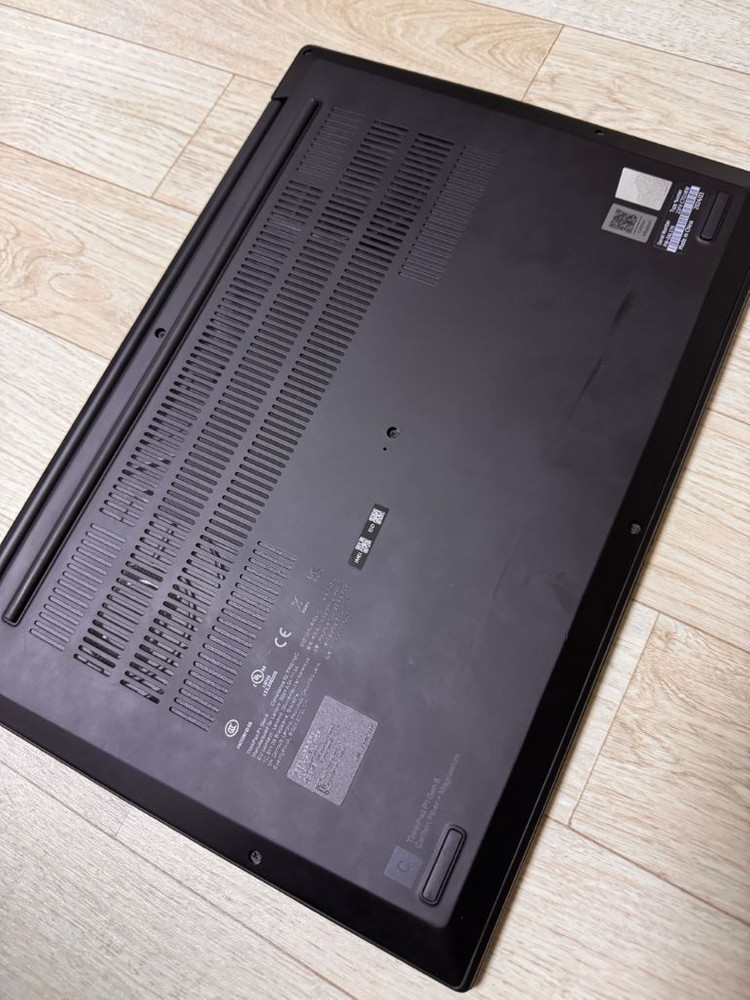 [정가400, 업자x] 씽크패드 노트북 p1 gen6--6