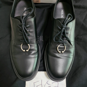 닐바렛 피어싱 더비 42사이즈 블랙 (2회착용중고)