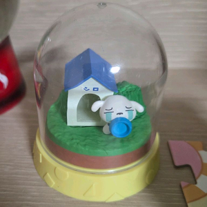 하우스 돔 피규어 짱구 흰둥이 집 가챠 이미지