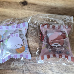 잠실 롯데월드 더 프리즘에 설치된 가챠상품입니다.잠뜰님으로 교환해주실 천사 찾습니다! 이미지