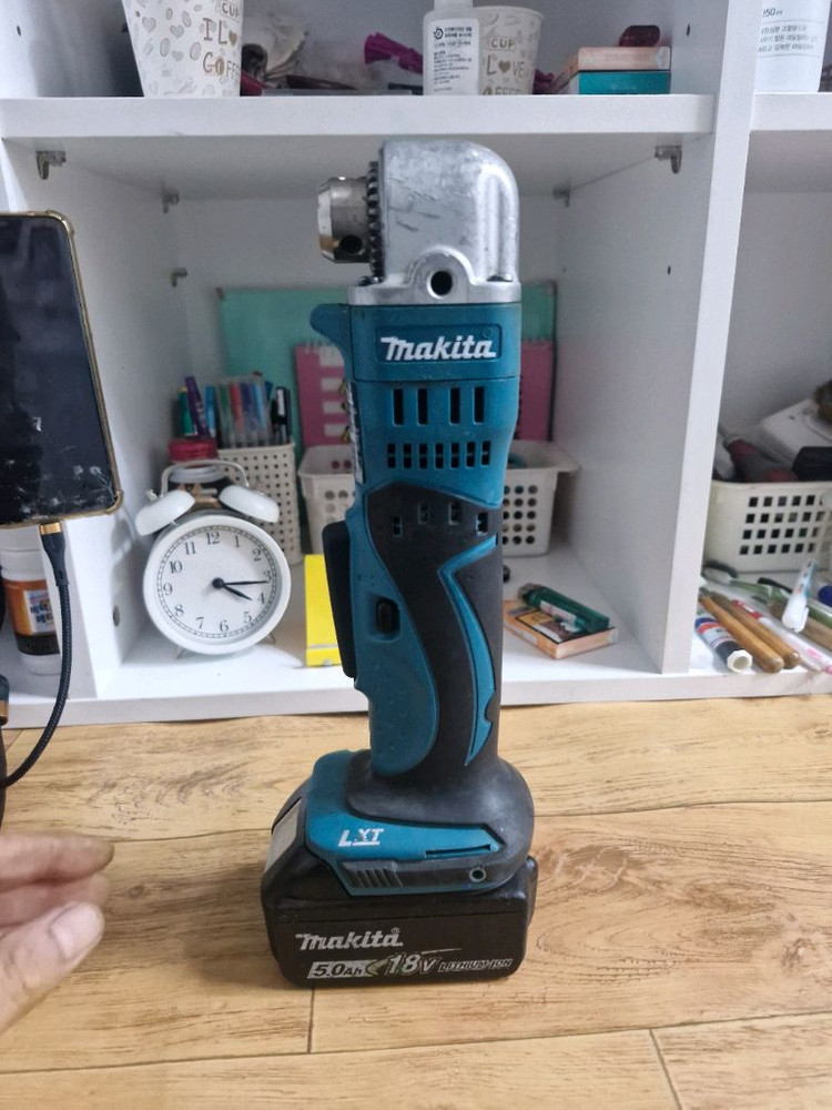 마끼다충전코너드릴 DDA350 최상급.배터리포함 직각드--3