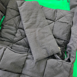 보테가베네타 패디드 크로스백