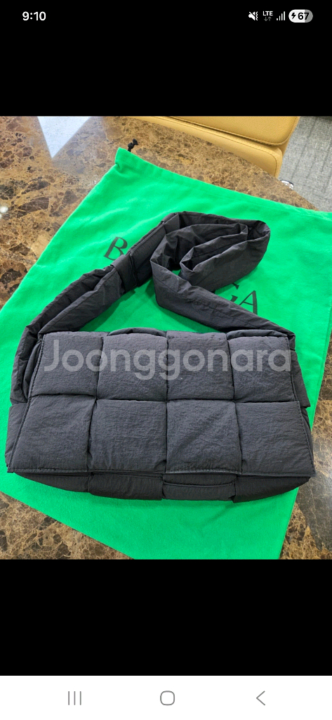 보테가베네타 패디드 크로스백--1