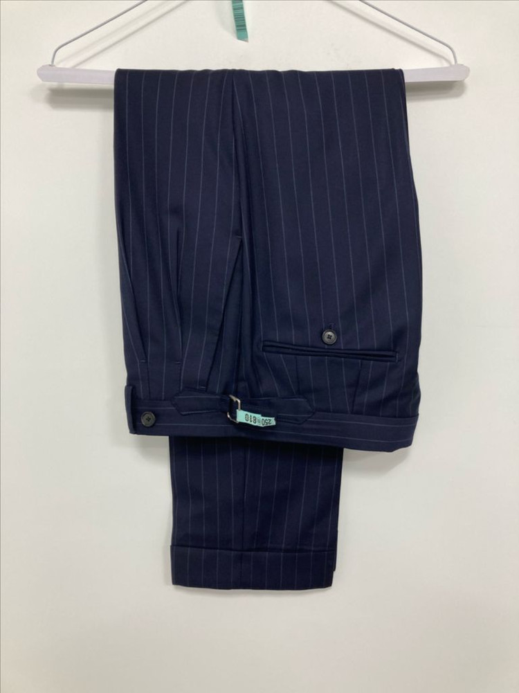 콤플레토 까노니코 울 스트라이프 수트 44--6