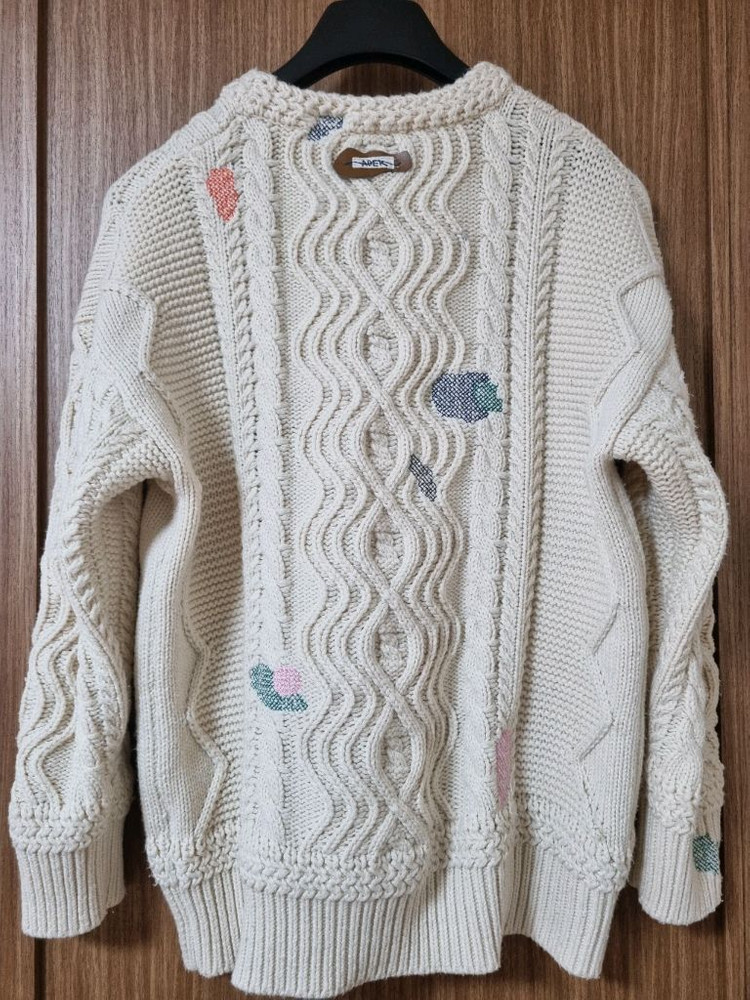 아더에러 (ADER ERROR) 크림색 자수 패치 니트 스웨터 105사이즈 판매합니다~!--3