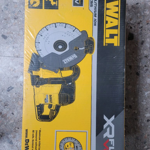 디월트 콘크리트 절단기 dcs691n 이미지