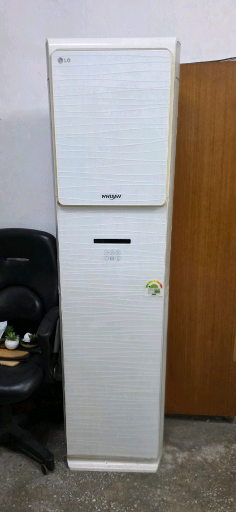 삼성 무풍 벽걸이 에어컨 + 엘지 휘센 스탠드에어컨 2in1 실외기 이미지