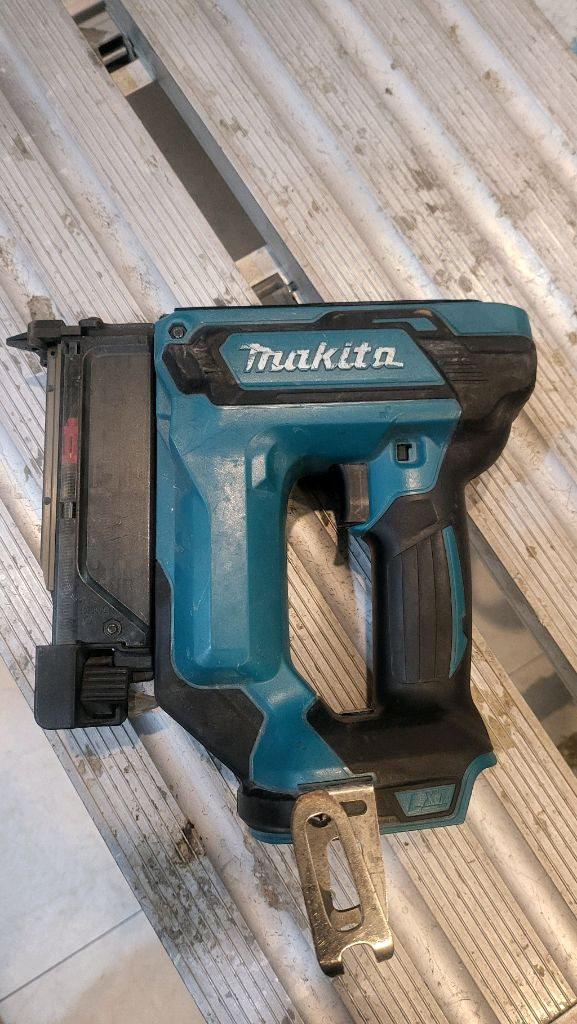 정품 마끼다 무선 실타카 DPT353--0