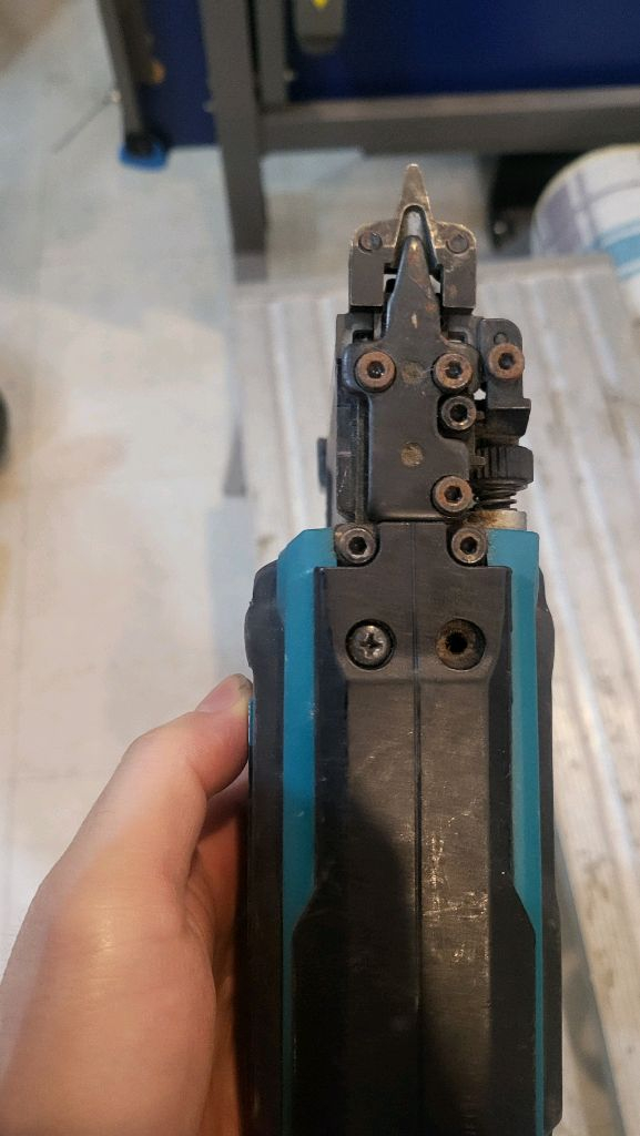 정품 마끼다 무선 실타카 DPT353--4