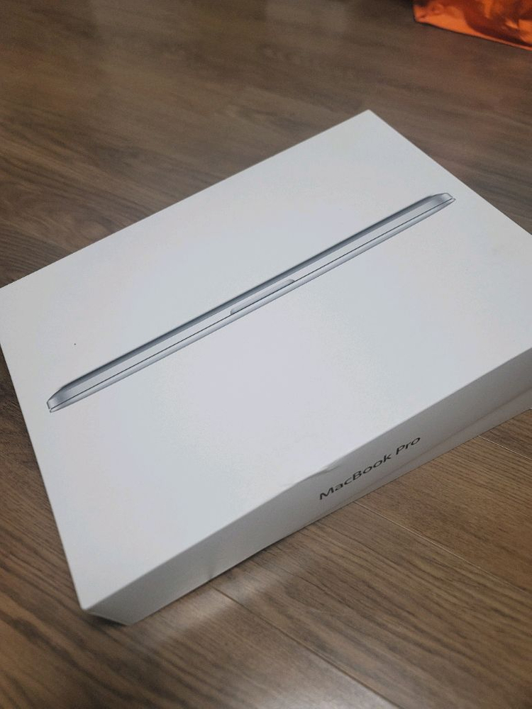 맥북프로 13인치 8GB/256GB 이미지