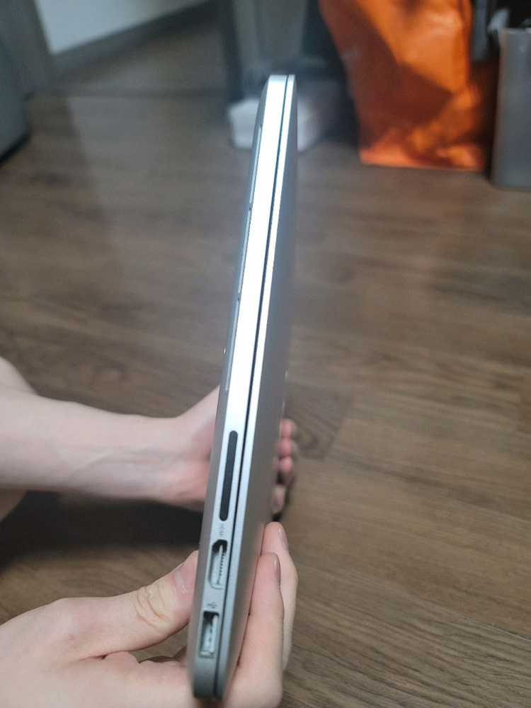 맥북프로 13인치 8GB/256GB 이미지