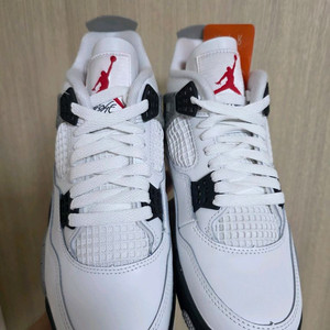 조던 4 레트로 OG 화이트 시멘트 2025(새상품 255) 이미지