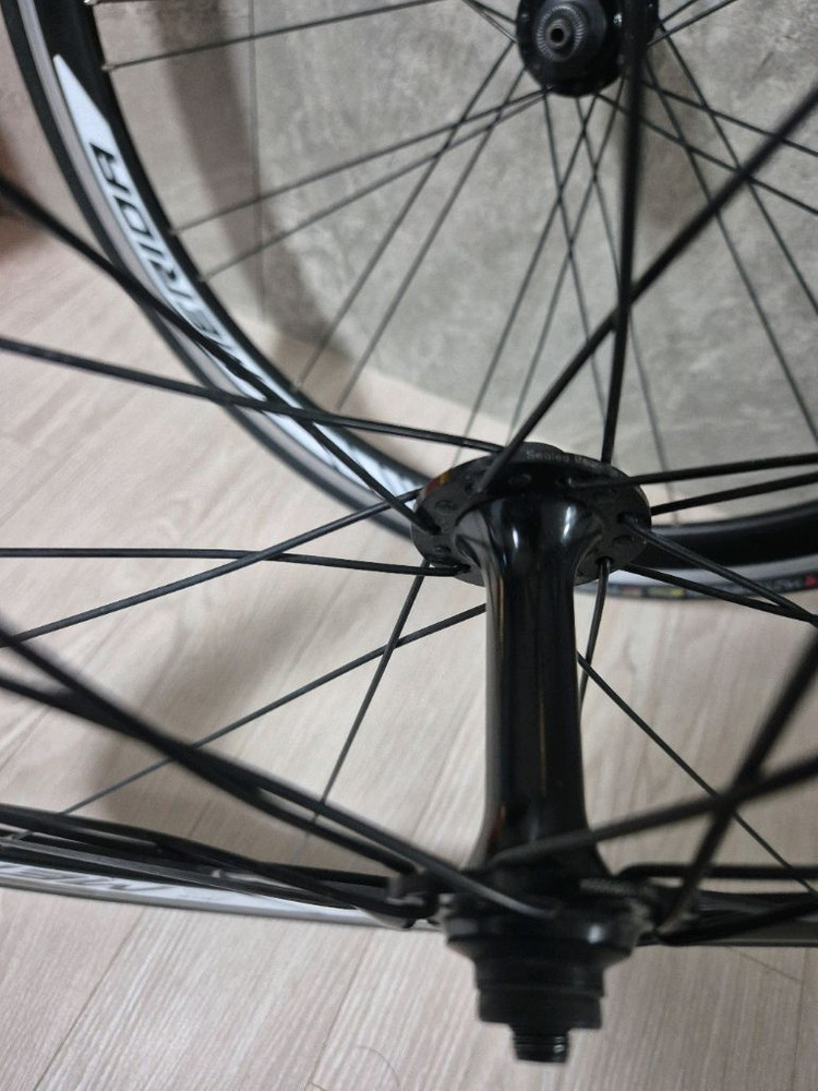 메리다 슈퍼 에어로 휠셋. 림브레이크 로드 11단 휠셋--5