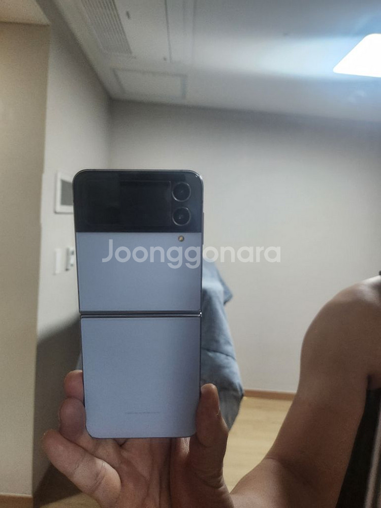 Z플립4. 블루 256기가 팔아요--1