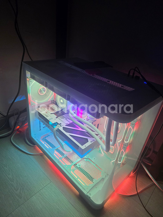 5070EX + 7800X3D 게이밍 PC 반본체--4