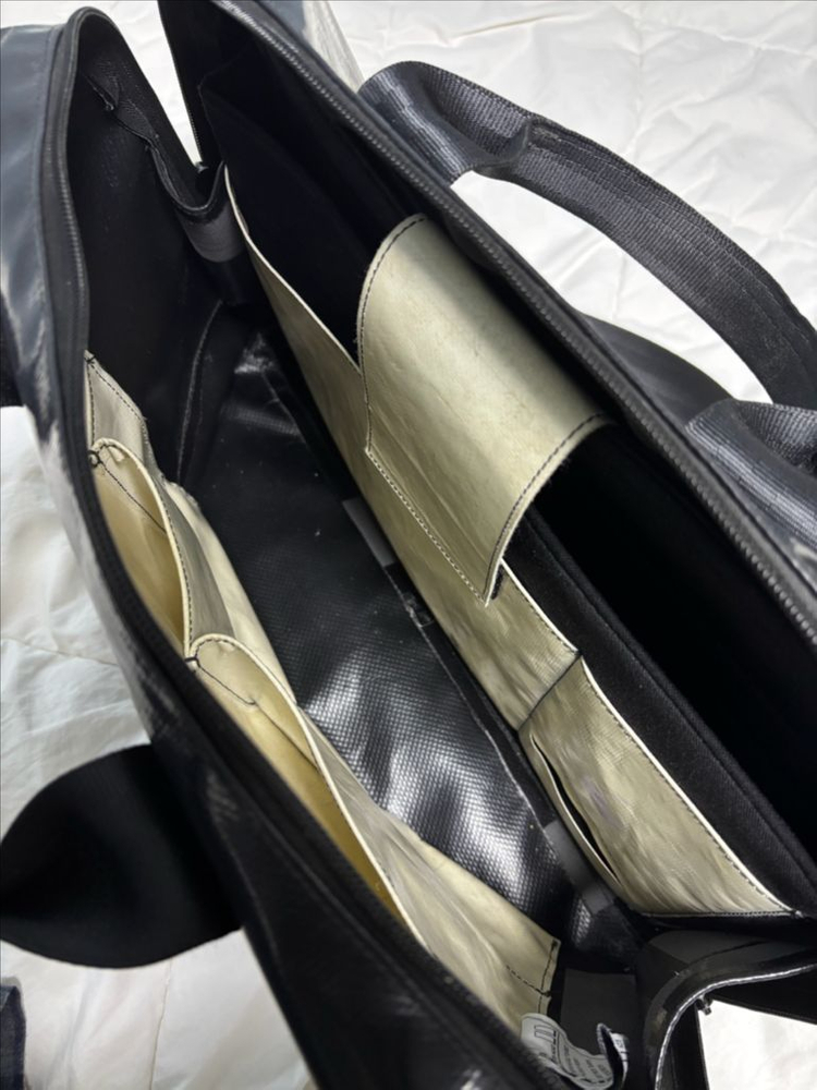 프라이탁 로이 올블랙 이미지