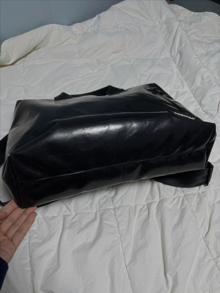 프라이탁 로이 올블랙 이미지