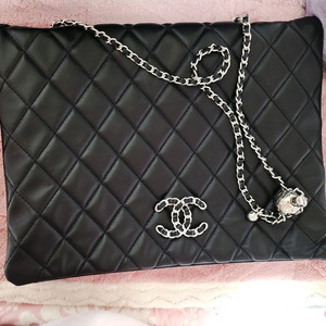 (새상품)샤넬 퀼팅 플랩백 블랙