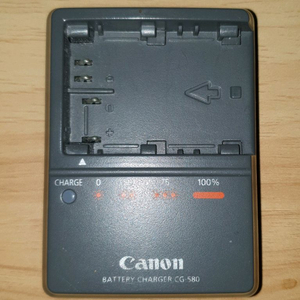 캐논 CG-580 배터리 충전기 이미지
