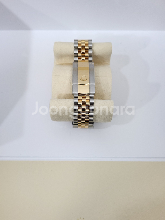 롤렉스 데이트저스트 윔블던 36미리. 모델 번호 126233 (옐로우골드)--2