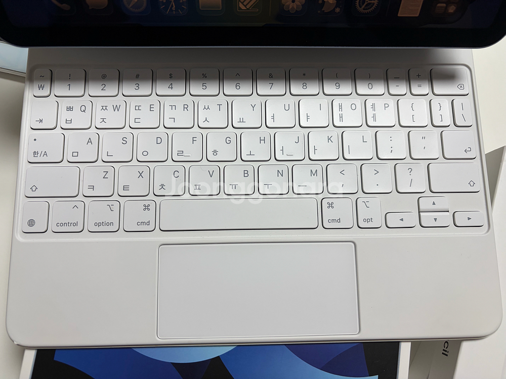 아이패드 에어4세대+애플펜슬 2세대+매직키보드--5