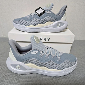 언더아머 커리11 울프그레이