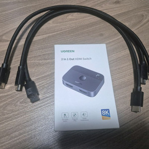 유그린 8k hdmi 선과 hdmi 선택기 팝니다.
