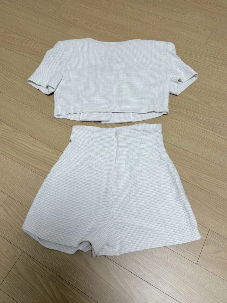 화이트 트위드 자켓 반바지 셋업 set 이미지