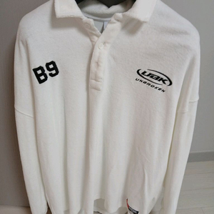 UBK B9 언브로큰 카라 롱슬리브 화이트. 거의 새상품
