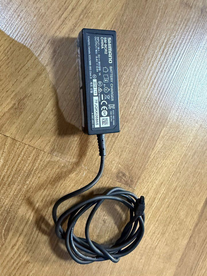 시마노 di2 충전기--1