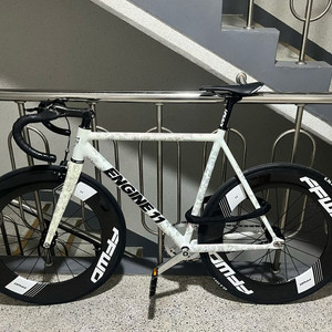 헌터브로스 핀/대 이미지