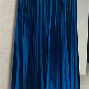 커밍스텝 벨벳 플리츠 롱스커트