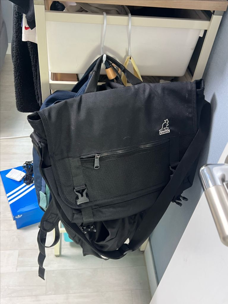 캉골 메신저백 이미지