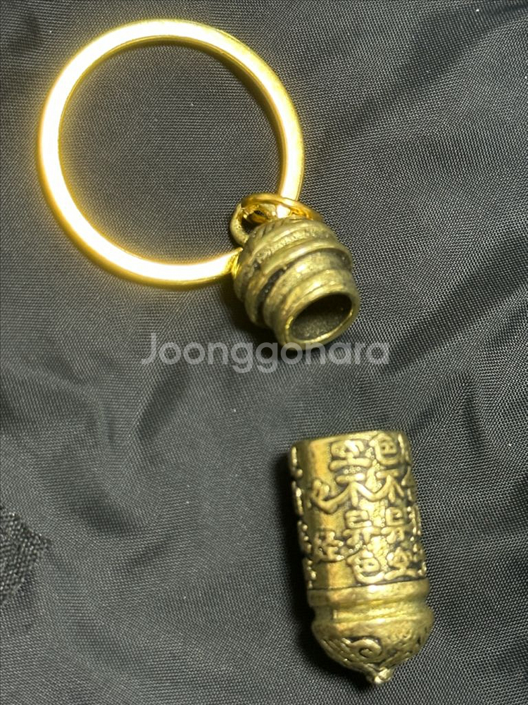 금색 통 디자인 키링--1