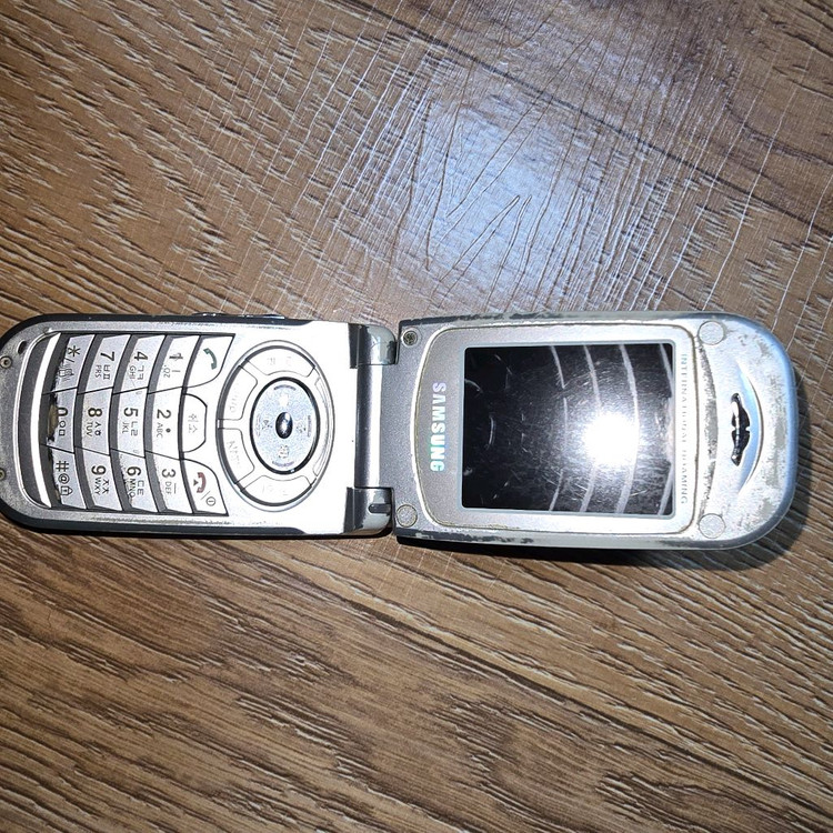 삼성 폴더폰sch.x600d--2