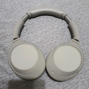 소니 WH-1000XM4 헤드폰